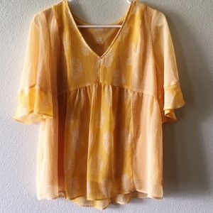 NWOT St.John’s Bay Yellow Patterned Blouse